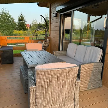 Dom Nad Jeziorem Dadaj W Kojtrynach 펜션