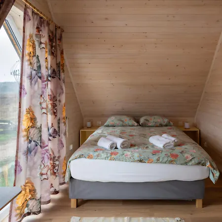 펜션 Dom Nad Jeziorem Dadaj W Kojtrynach 크로메로보