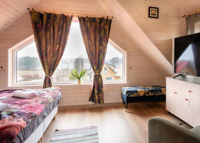 Dom Nad Jeziorem Dadaj W Kojtrynach Kromerowo